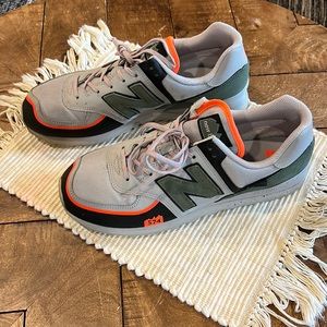 New Balance Mens 574 like new shoes!